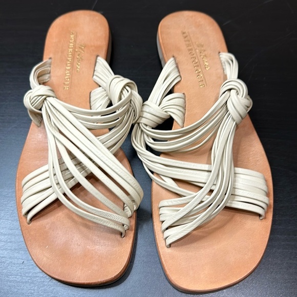 Matisse Shoes - Matisse Anthropologie Mystic Sandals. Cream color. Size 9M.